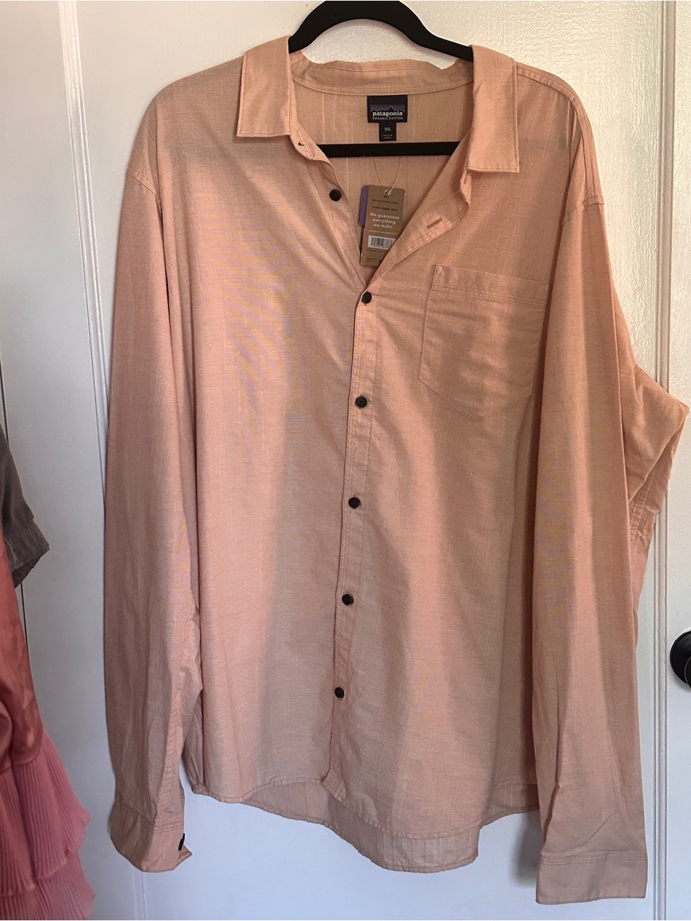 Patagonia Men's Button-Up Shirt in Peach XXL